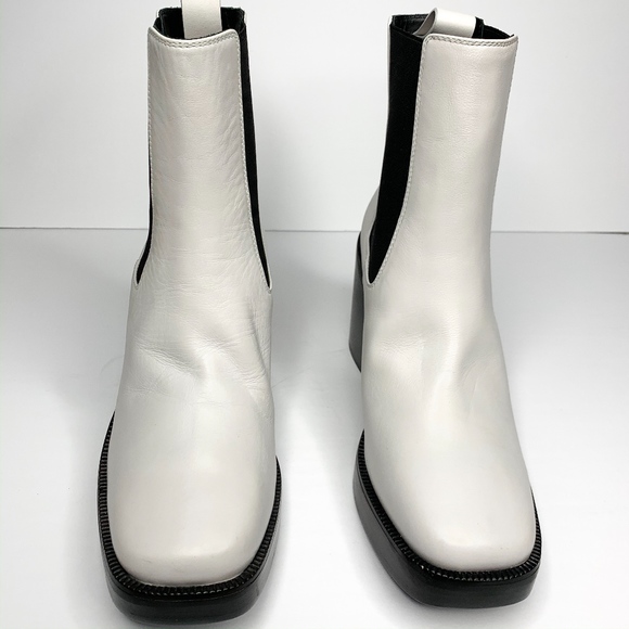 Balenciaga Leather Chelsea Boots White - Picture 5 of 8
